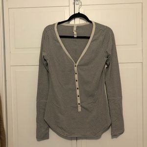 Lululemon long sleeve shirt